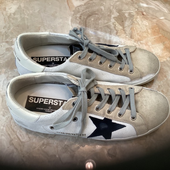 GOLDEN GOOSE sneakers size 8 1/2. - Picture 2 of 7